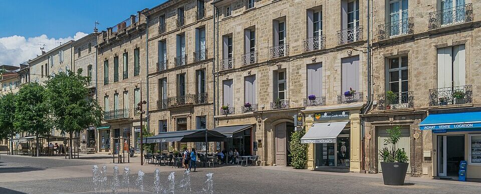 Pézenas, cours Jean-Jaurès — expert-comptable VA Expertise, ville d'art et d'histoire
